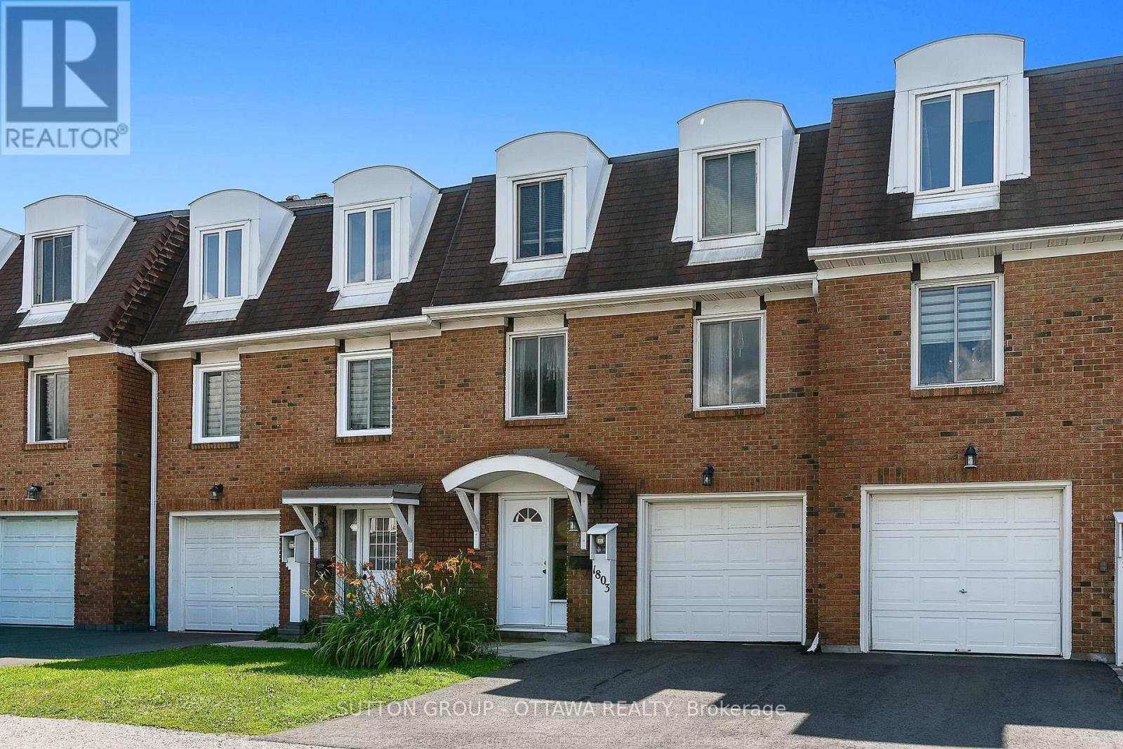 39 - 1803 Axminster Court, Ottawa, ON - Outdoor With Facade