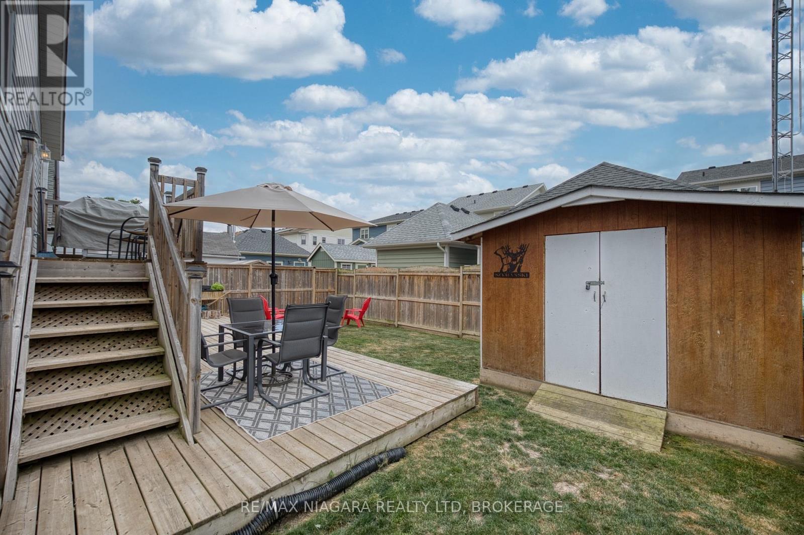 3819 Graeber Avenue, Fort Erie (Crystal Beach), ON - Outdoor With Deck Patio Veranda