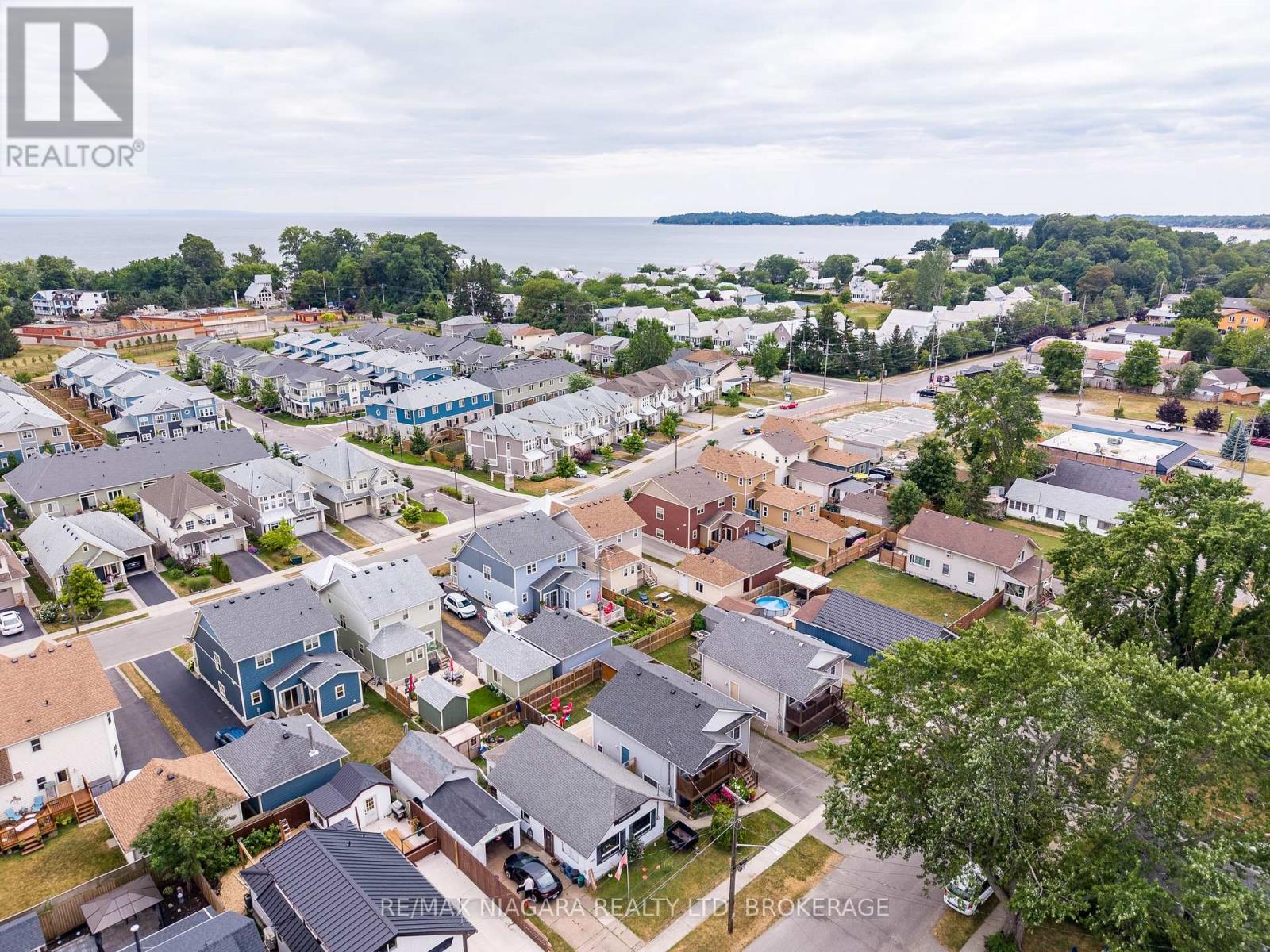 3819 Graeber Avenue, Fort Erie (Crystal Beach), ON - Outdoor With Body Of Water With View