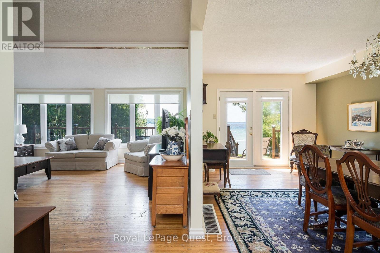 490 Silver Birch Drive, Tiny, ON - Indoor