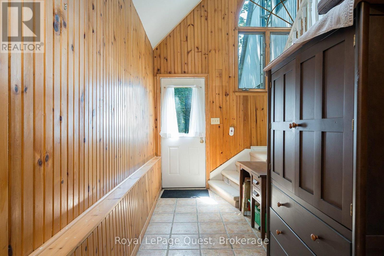 490 Silver Birch Drive, Tiny, ON - Indoor Photo Showing Other Room