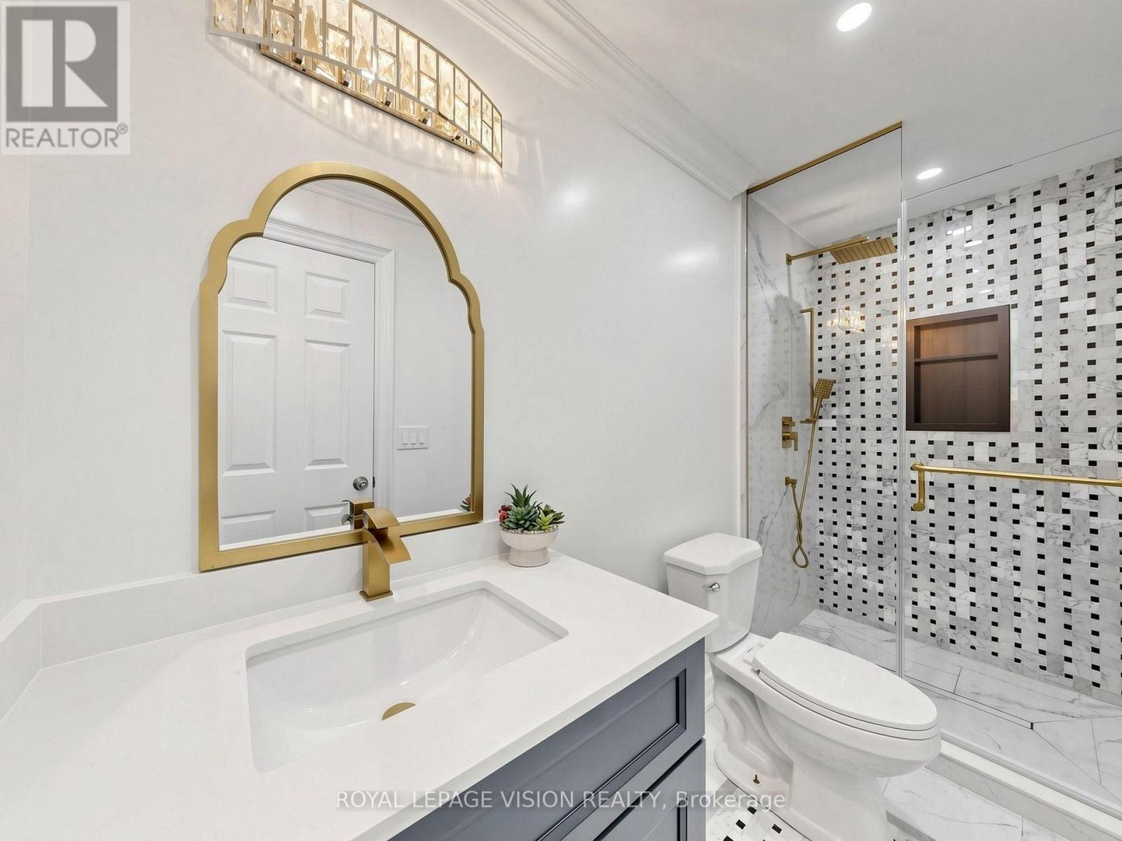 43 Mac Carl Crescent, Whitby, ON - Indoor Photo Showing Bathroom
