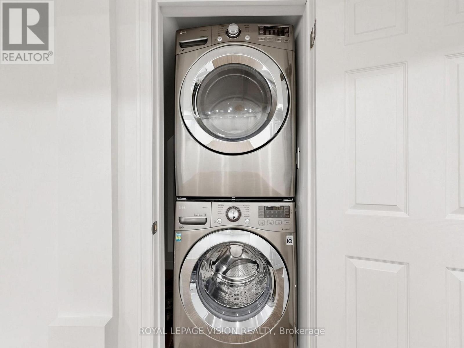 43 Mac Carl Crescent, Whitby, ON - Indoor Photo Showing Laundry Room