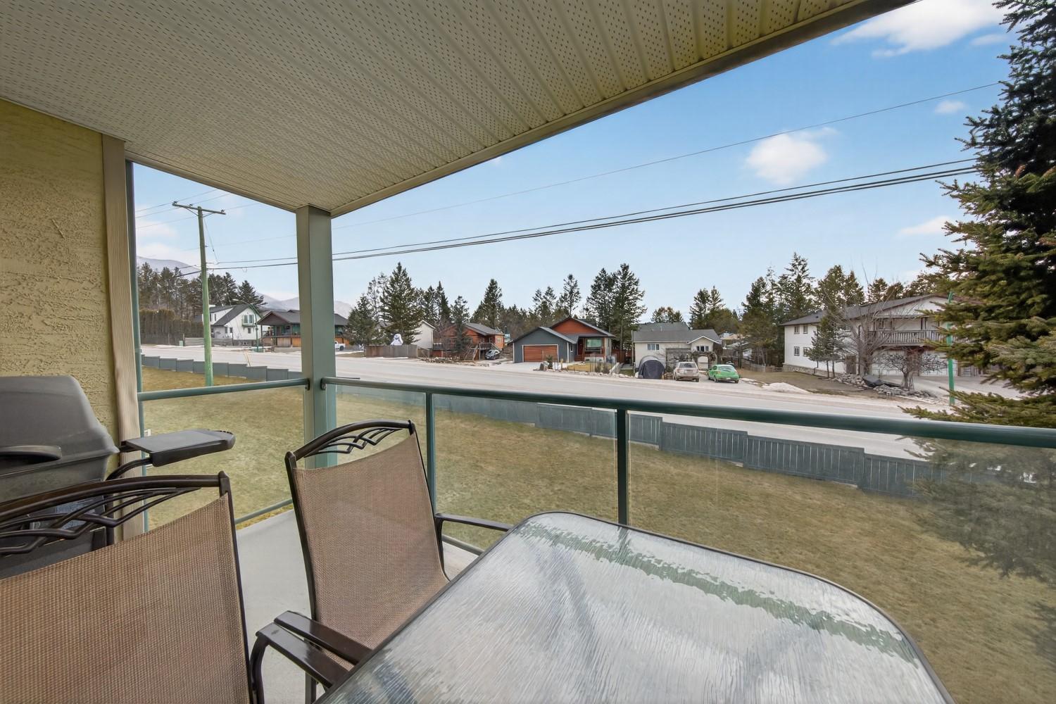 205-4767 Forsters Landing Road, Radium Hot Springs, BC - Outdoor With Exterior