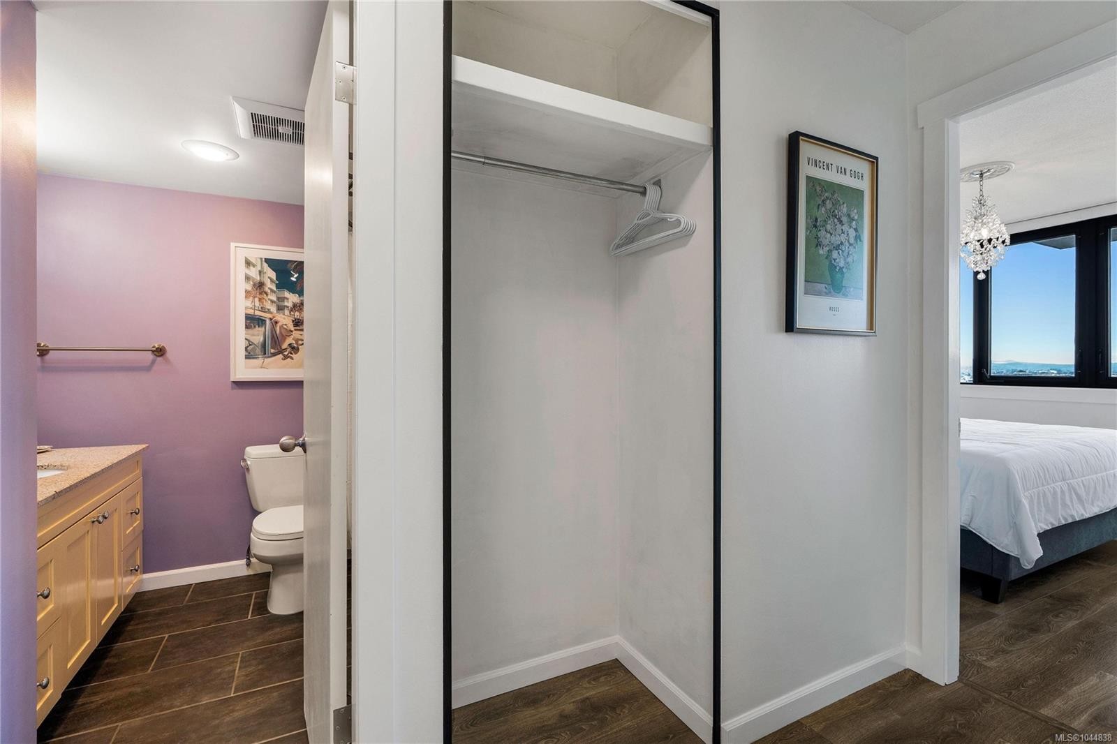 #2104-647 Michigan St, Victoria, BC - Indoor Photo Showing Bathroom