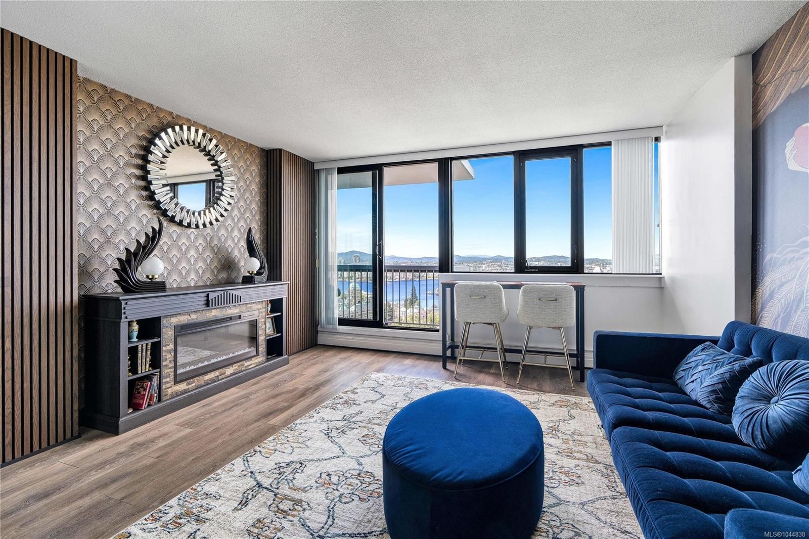 #2104-647 Michigan St, Victoria, BC - Indoor Photo Showing Living Room
