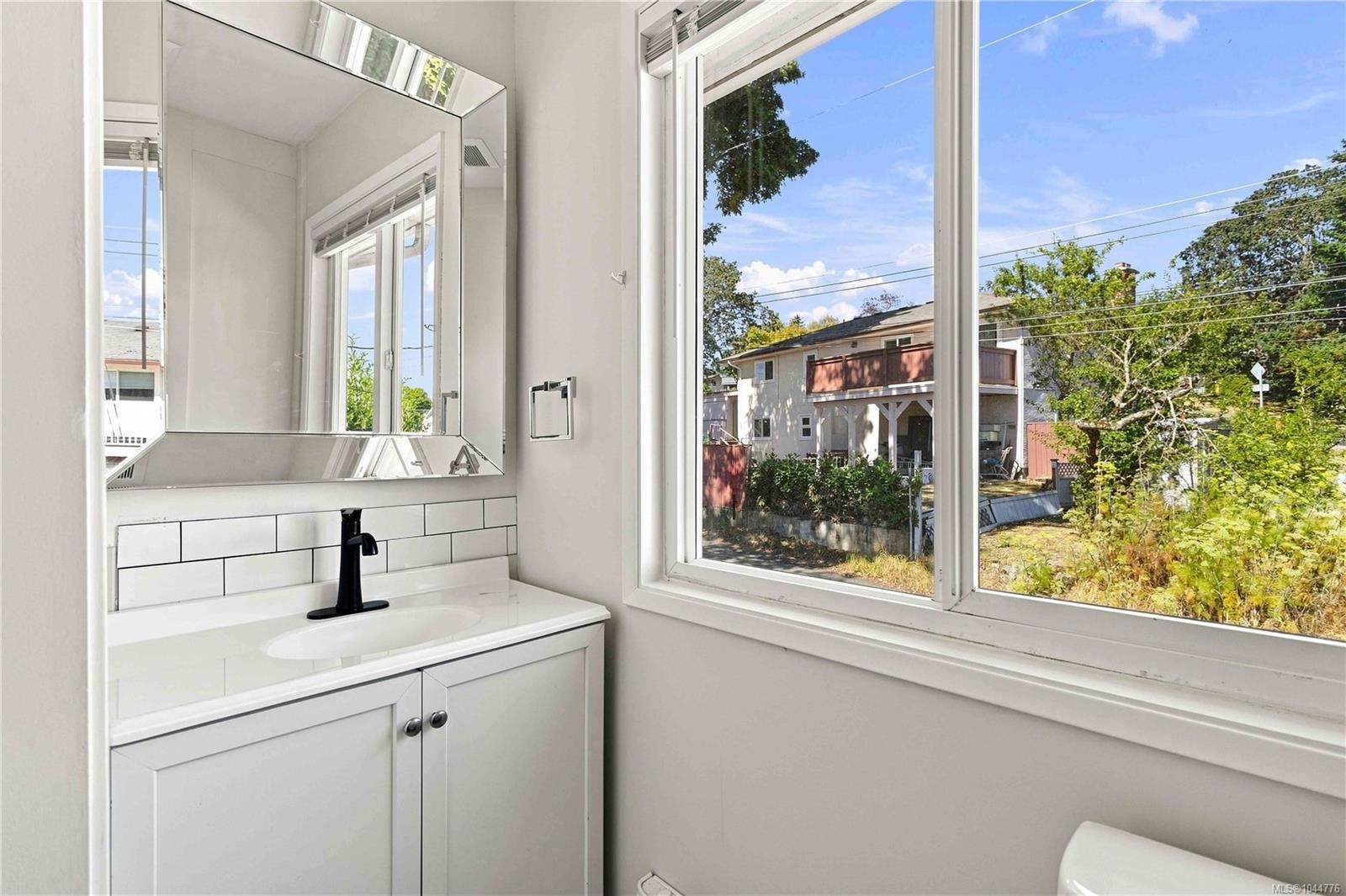 2940 Cedar Hill Rd, Victoria, BC