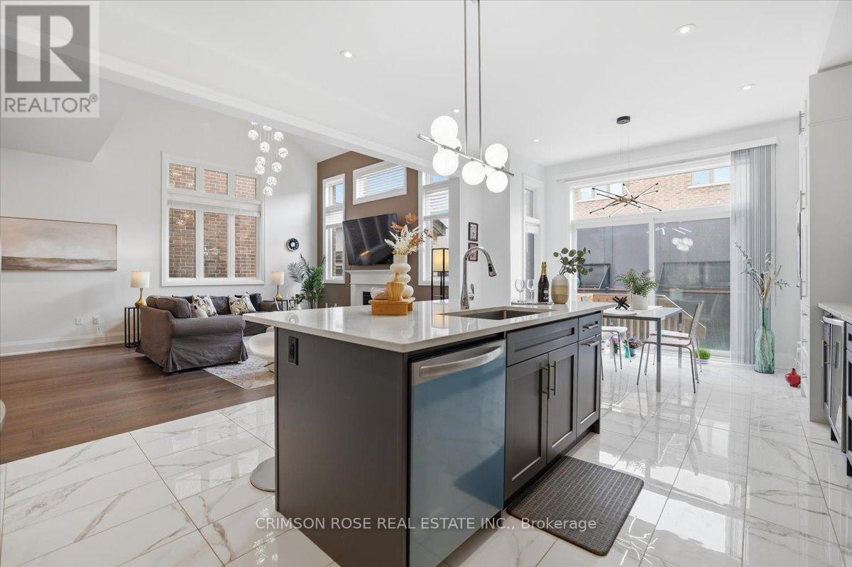 1467 Everest Crescent, Oakville, ON - Indoor Photo Showing Kitchen