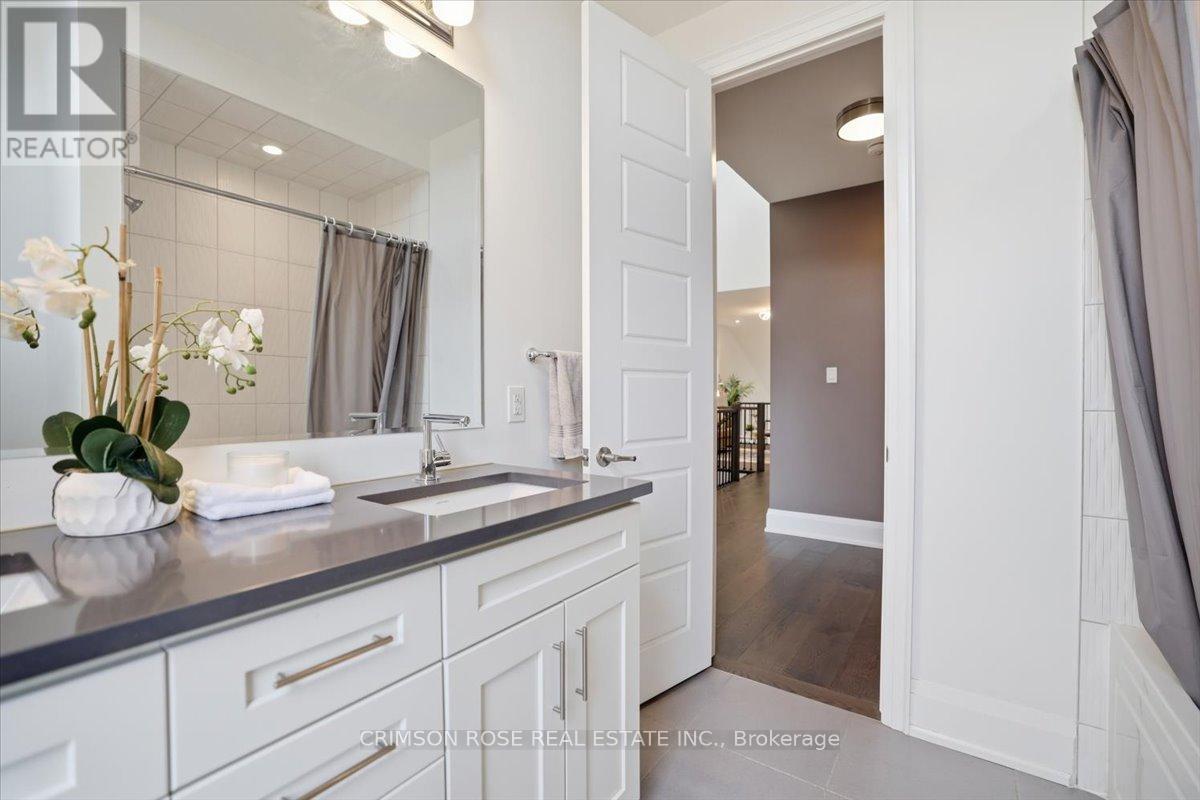 1467 Everest Crescent, Oakville, ON - Indoor Photo Showing Bathroom
