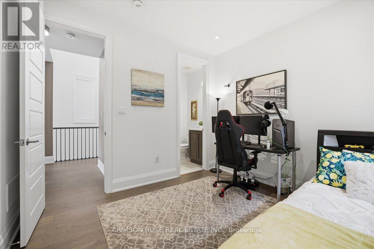 1467 Everest Crescent, Oakville, ON - Indoor Photo Showing Bedroom