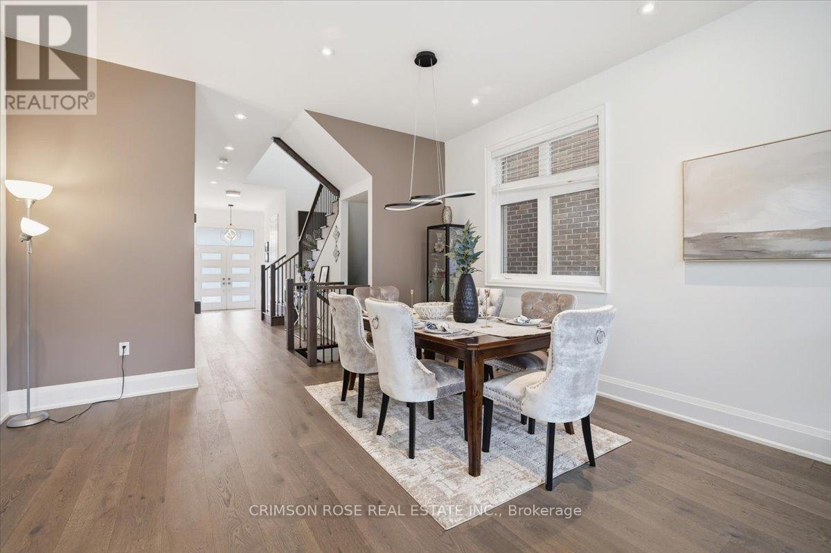 1467 Everest Crescent, Oakville, ON - Indoor Photo Showing Dining Room