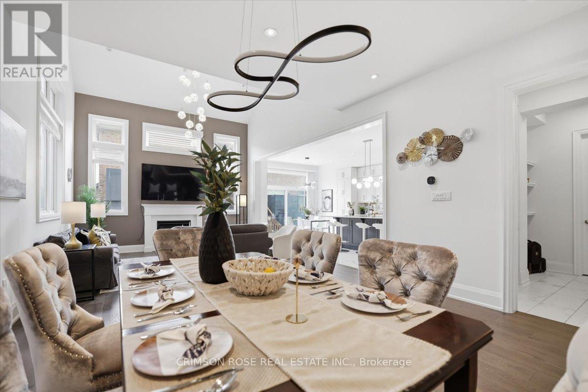 1467 Everest Crescent, Oakville, ON - Indoor Photo Showing Dining Room