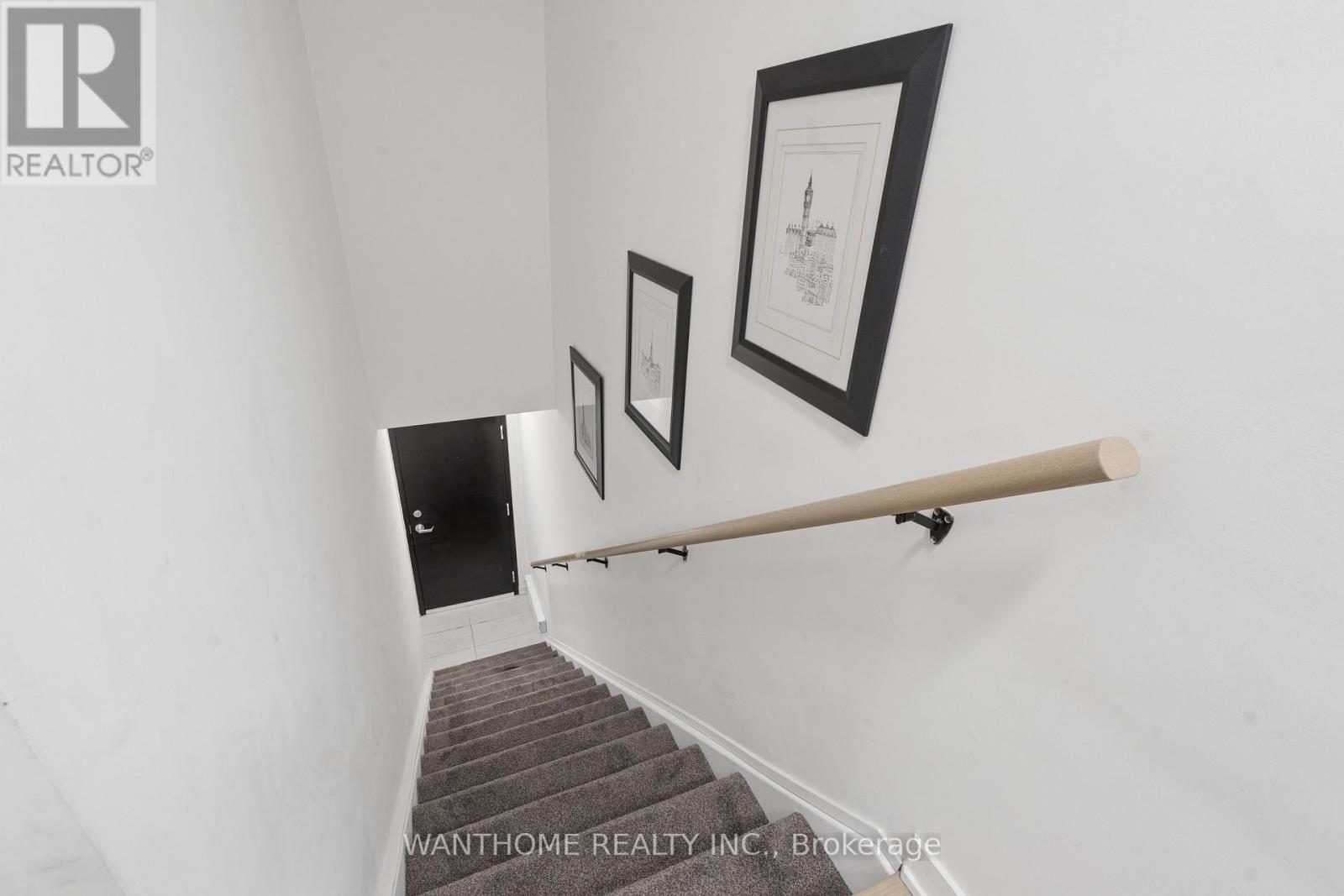 15 - 861 Sheppard Avenue W, Toronto, ON - Indoor Photo Showing Other Room