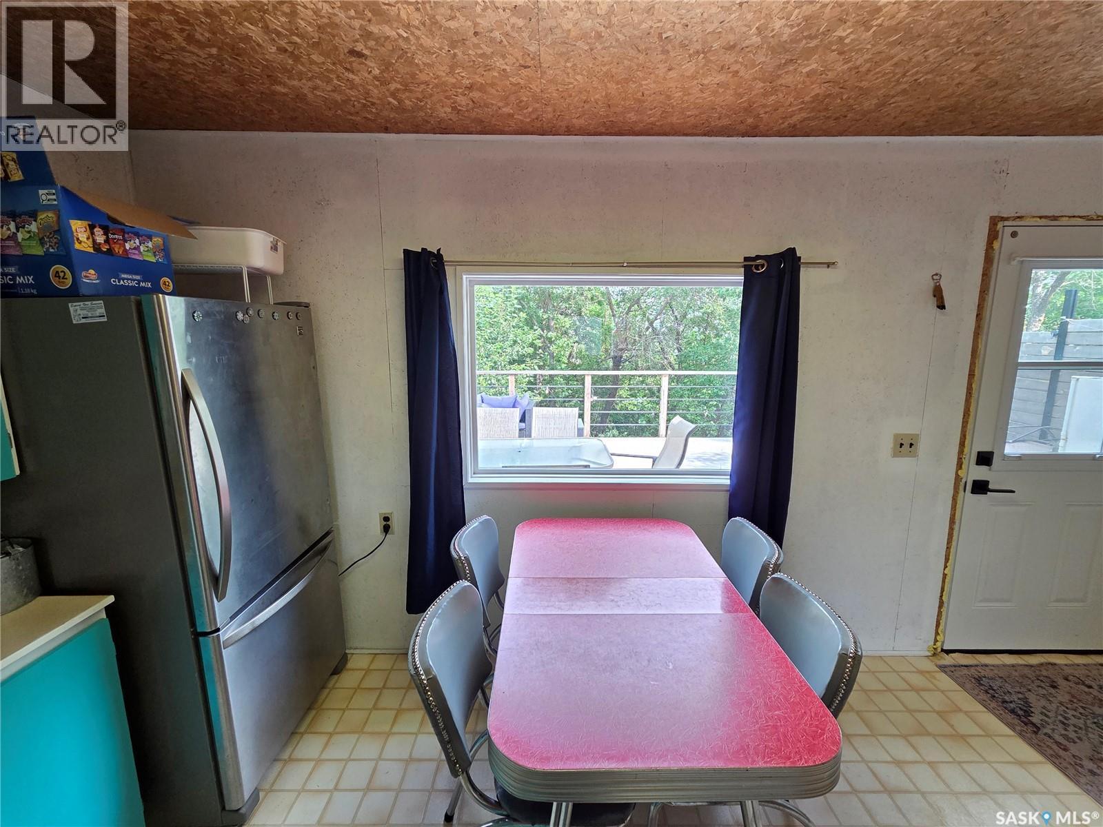 769 Ennis Avenue, White Bear Ir 70, SK - Indoor