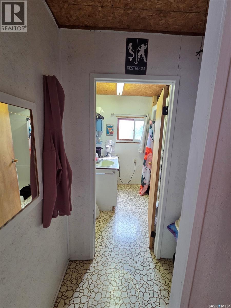 769 Ennis Avenue, White Bear Ir 70, SK - Indoor