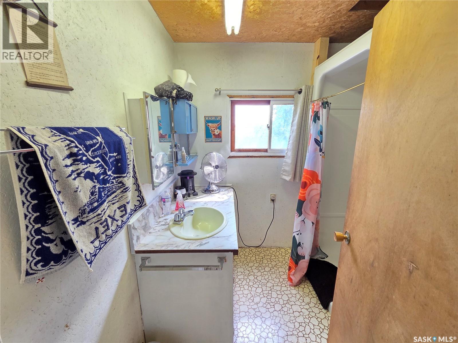 769 Ennis Avenue, White Bear Ir 70, SK - Indoor Photo Showing Other Room
