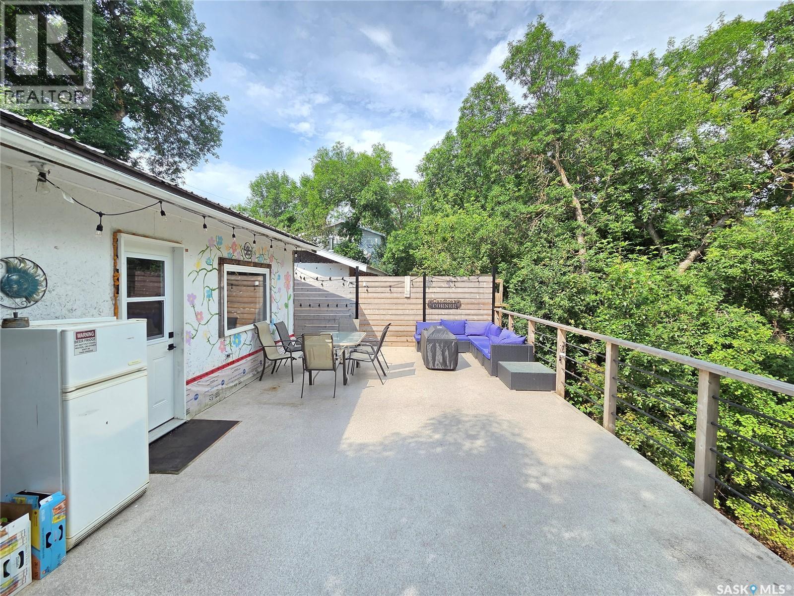 769 Ennis Avenue, White Bear Ir 70, SK - Outdoor With Exterior
