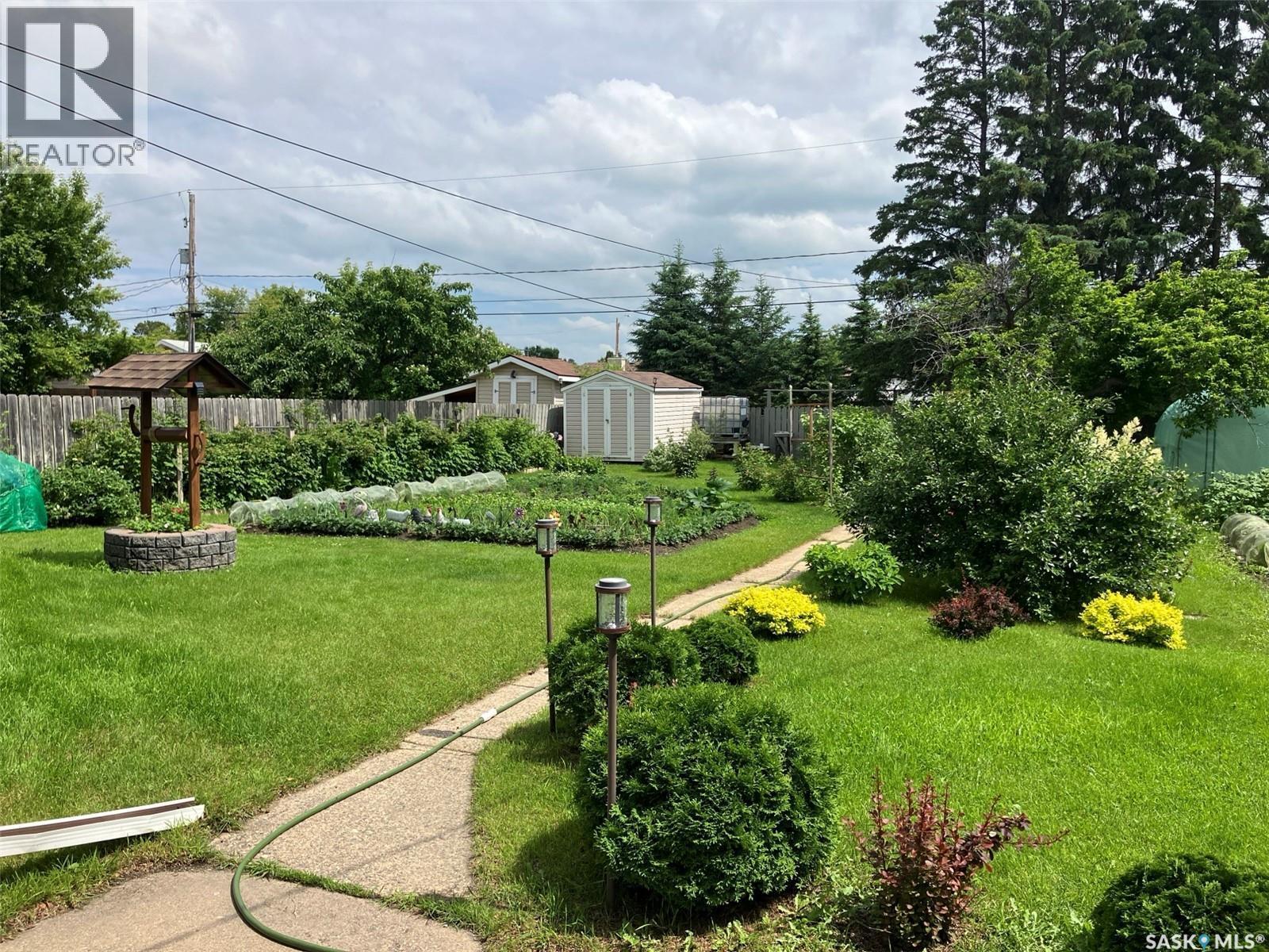 311 3Rd Street N, Nipawin, SK - Outdoor