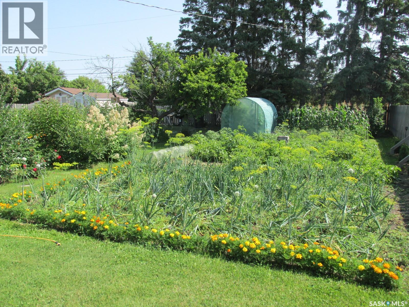 311 3Rd Street N, Nipawin, SK - Outdoor
