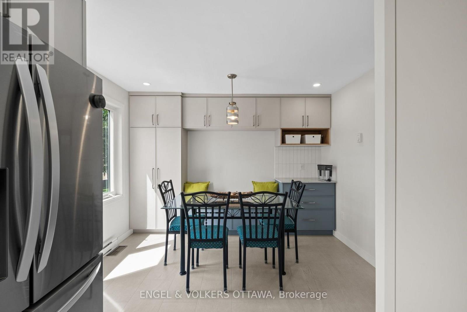 1831 Summerfields Crescent, Ottawa, ON - Indoor Photo Showing Dining Room