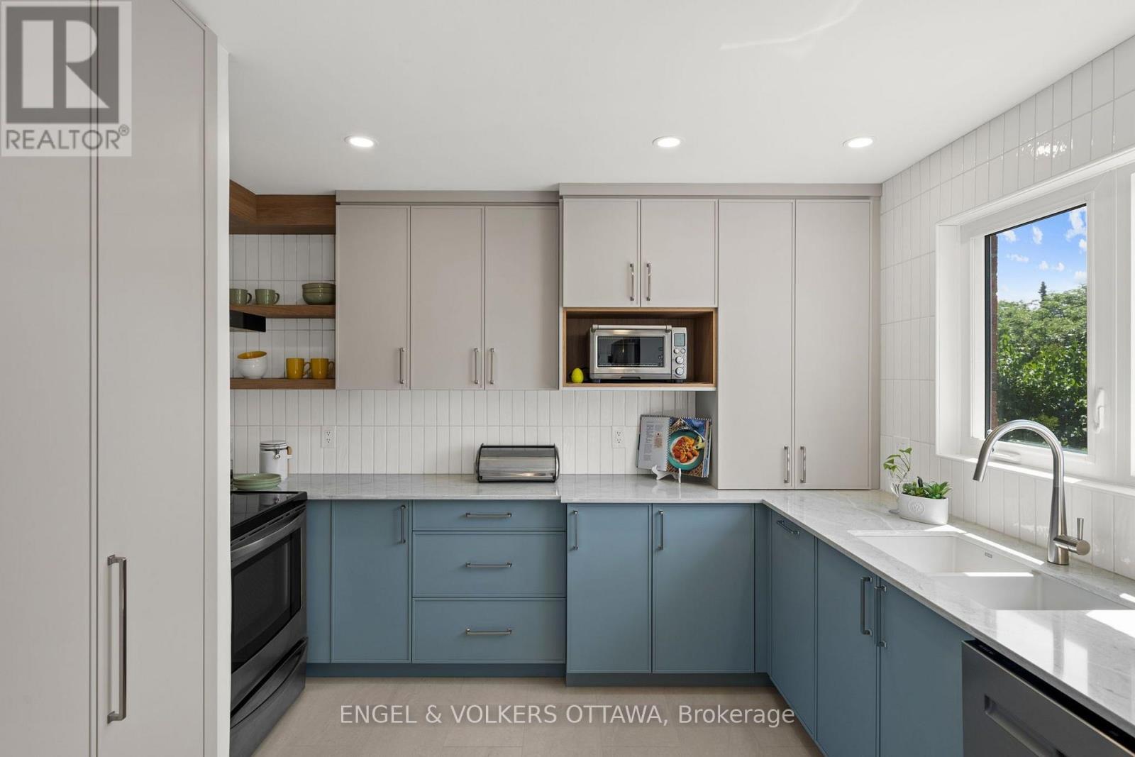 1831 Summerfields Crescent, Ottawa, ON - Indoor Photo Showing Kitchen