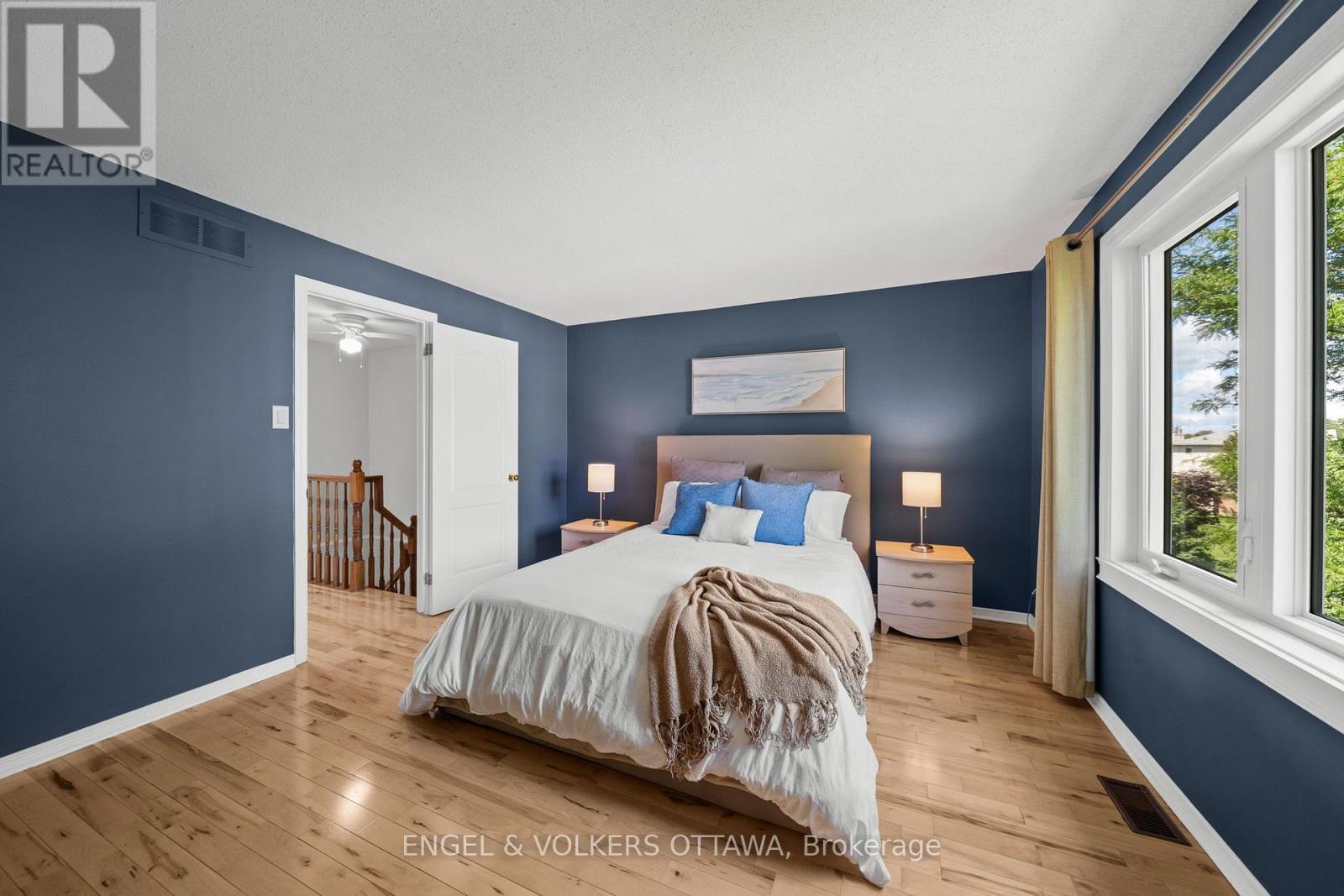 1831 Summerfields Crescent, Ottawa, ON - Indoor Photo Showing Bedroom
