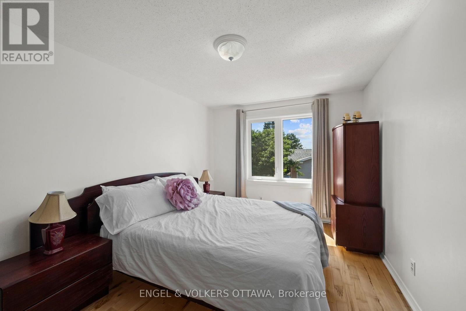 1831 Summerfields Crescent, Ottawa, ON - Indoor Photo Showing Bedroom