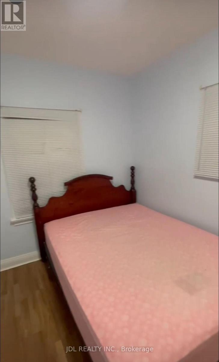 Unit A Bsmt - 10 Apache Trail, Toronto, ON - Indoor Photo Showing Bedroom