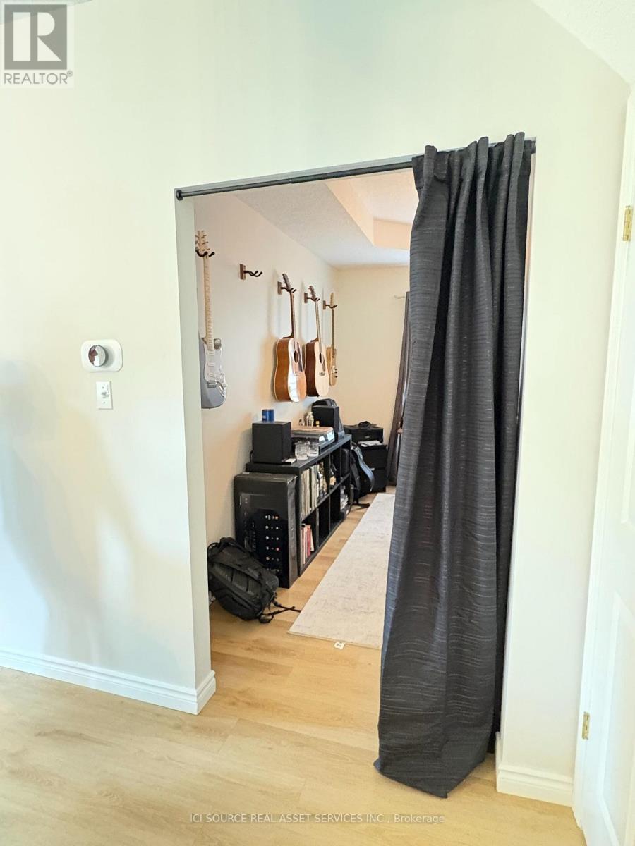 2 Woodcrest Court, Kitchener, ON - Indoor Photo Showing Other Room