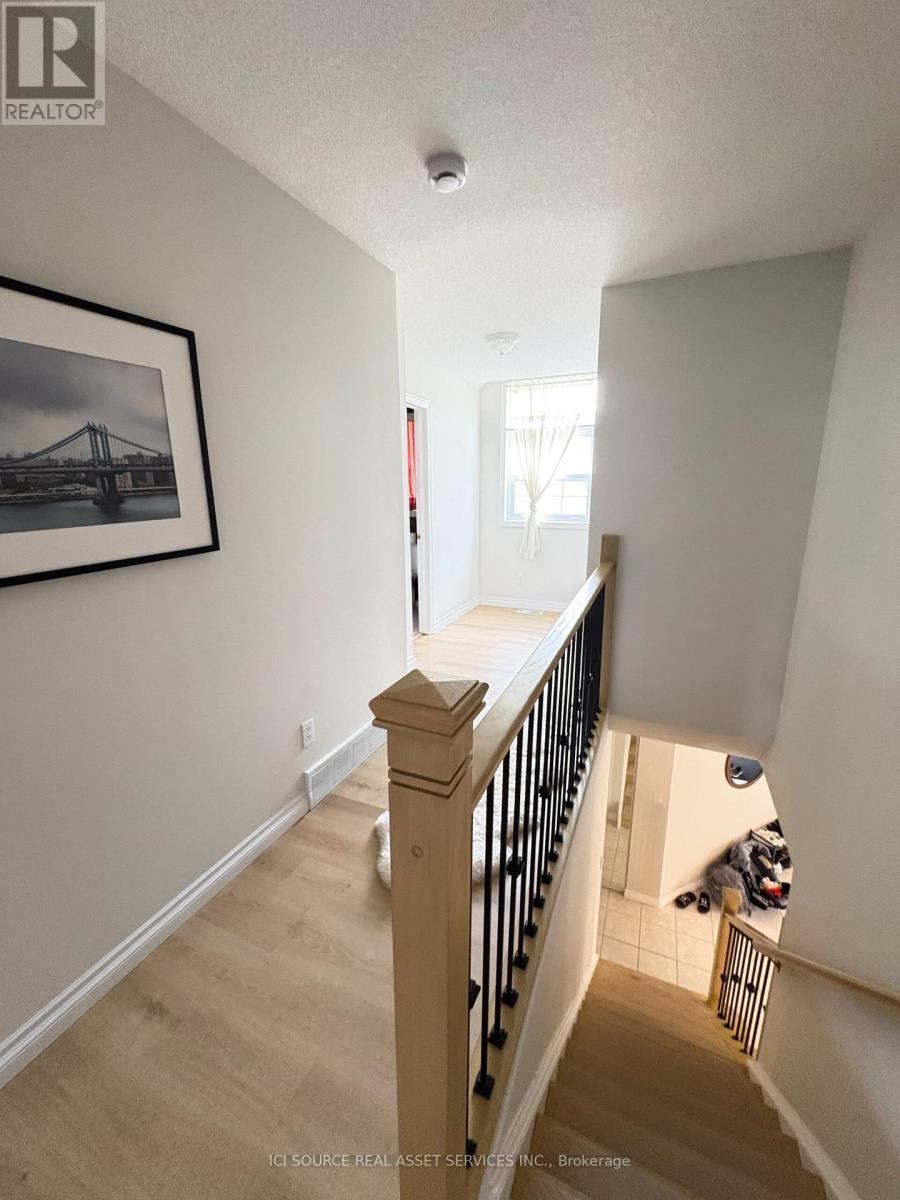 2 Woodcrest Court, Kitchener, ON - Indoor Photo Showing Other Room