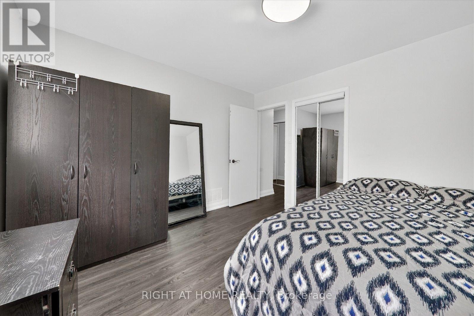 314 Morrish Road S, Toronto, ON - Indoor Photo Showing Bedroom