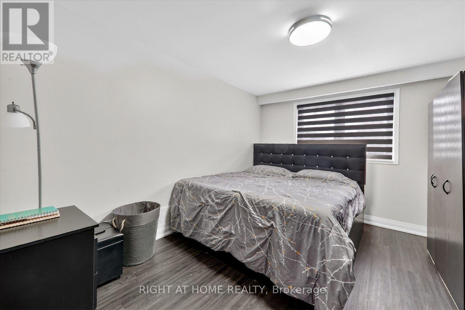 314 Morrish Road S, Toronto, ON - Indoor Photo Showing Bedroom