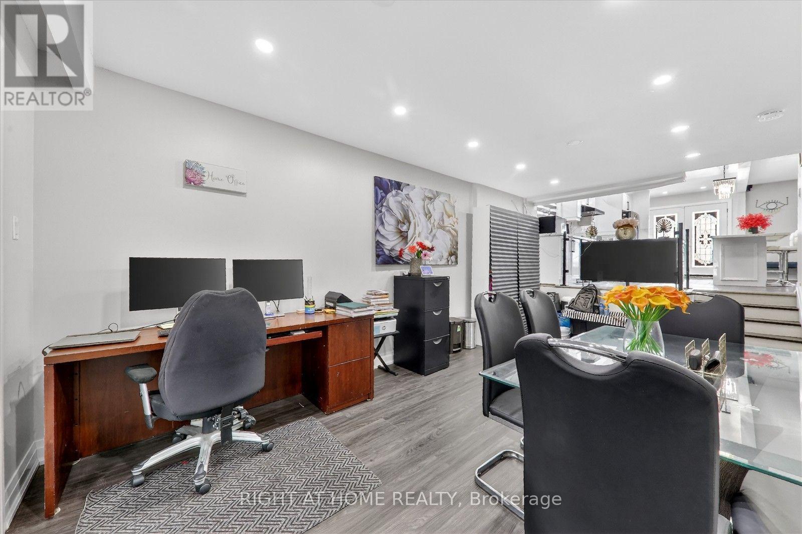 314 Morrish Road S, Toronto, ON - Indoor Photo Showing Office