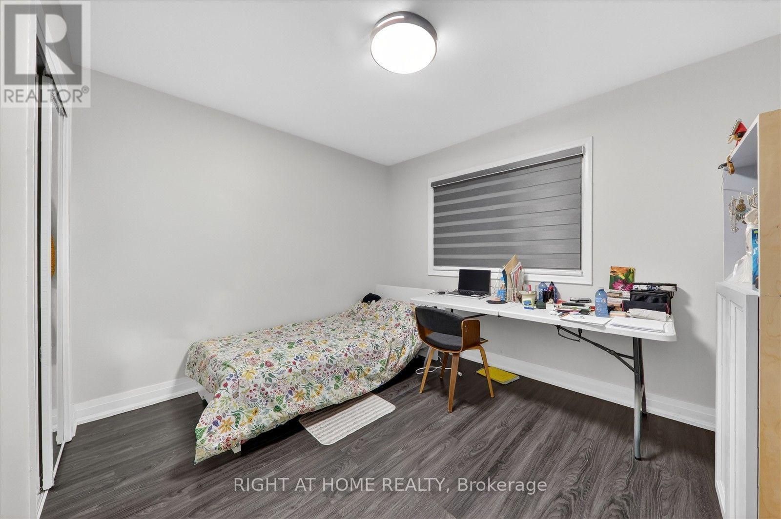 314 Morrish Road S, Toronto, ON - Indoor