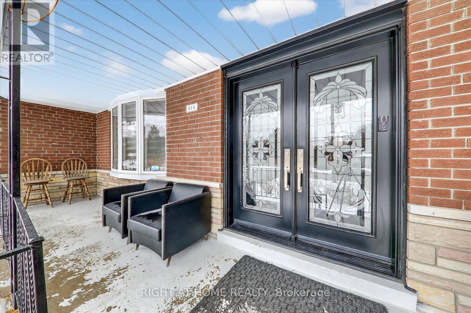 314 Morrish Road S, Toronto, ON - Outdoor With Exterior