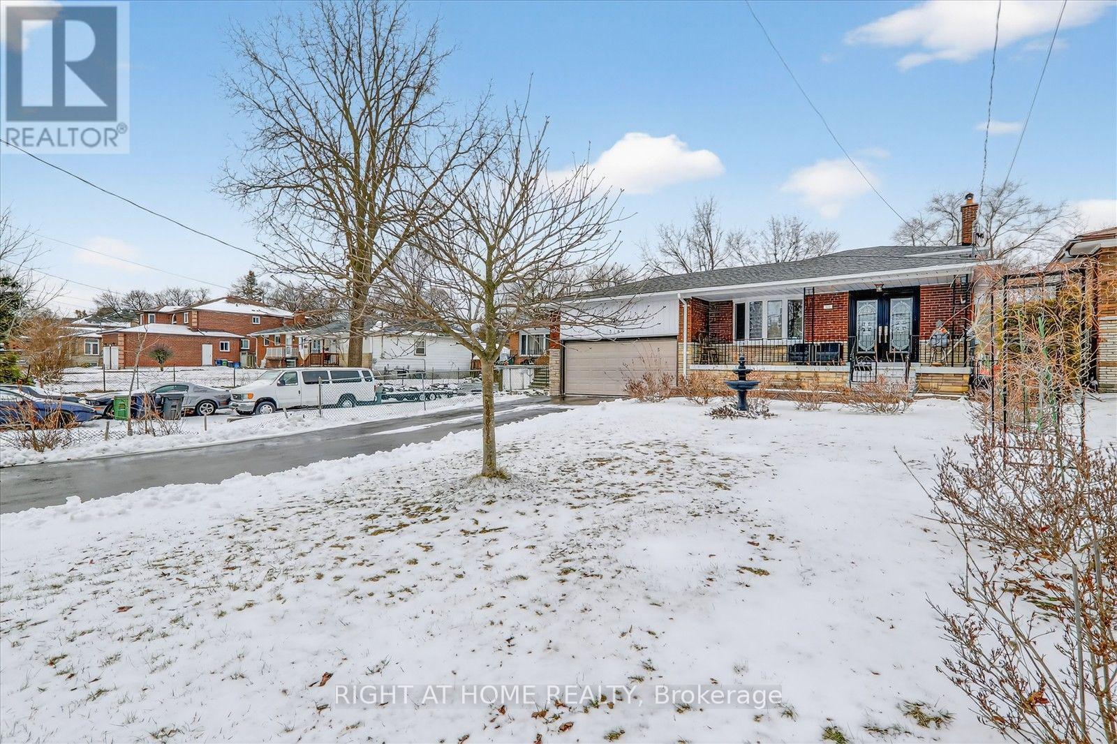 314 Morrish Road S, Toronto, ON - Outdoor