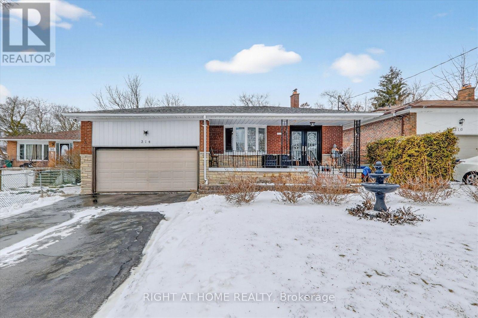 314 Morrish Road S, Toronto, ON - Outdoor