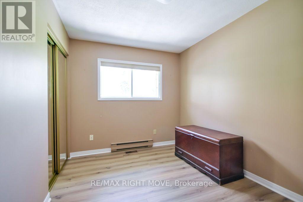 3263 Shoreview Drive, Severn, ON - Indoor Photo Showing Other Room