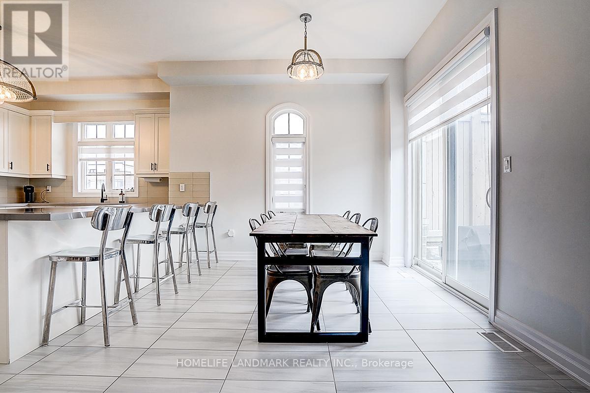 56 Botelho Circle, Aurora, ON - Indoor