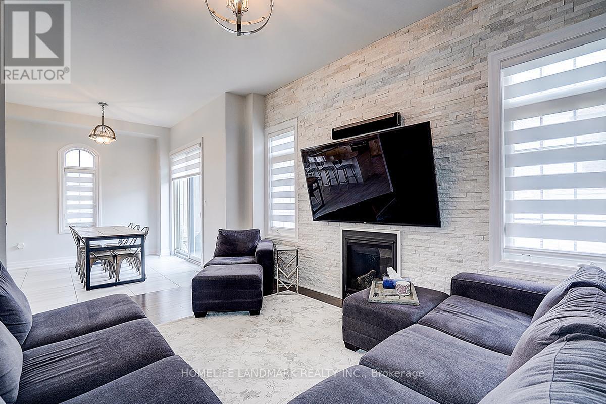 56 Botelho Circle, Aurora, ON - Indoor Photo Showing Living Room With Fireplace