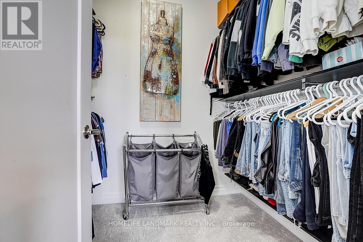 56 Botelho Circle, Aurora, ON - Indoor With Storage