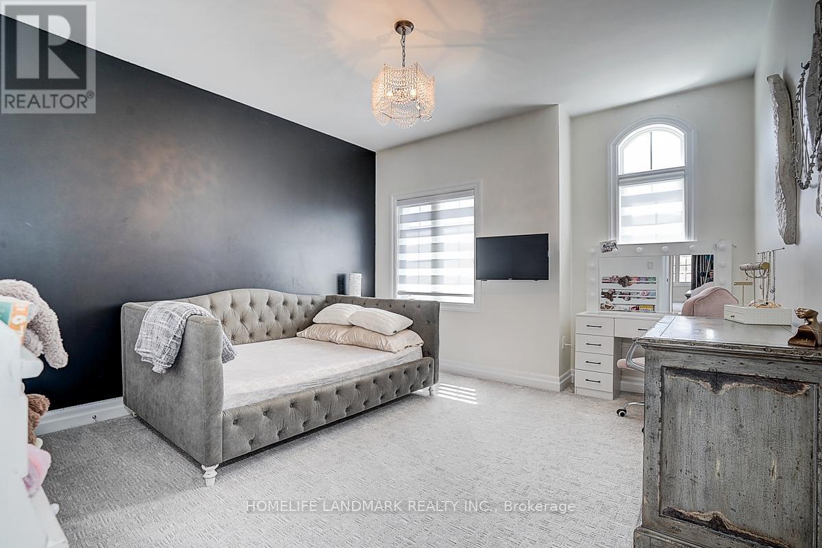 56 Botelho Circle, Aurora, ON - Indoor