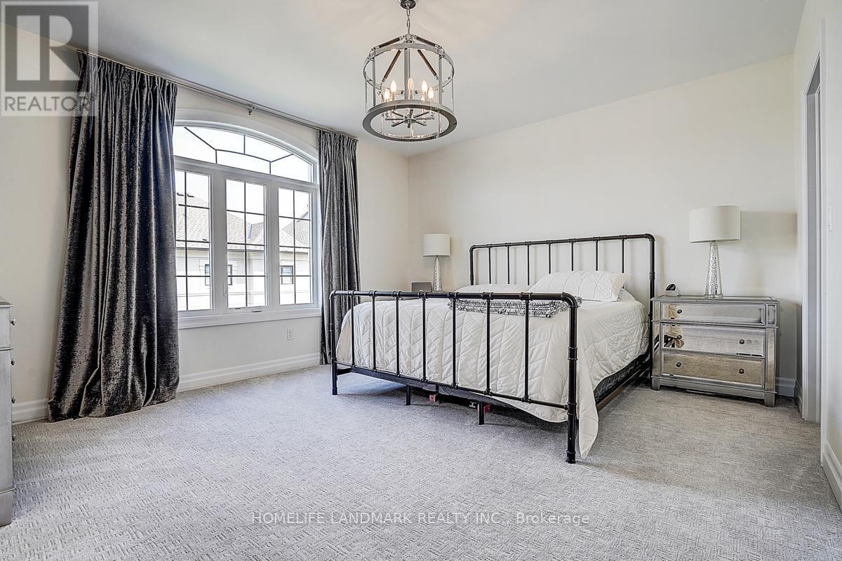 56 Botelho Circle, Aurora, ON - Indoor Photo Showing Bedroom