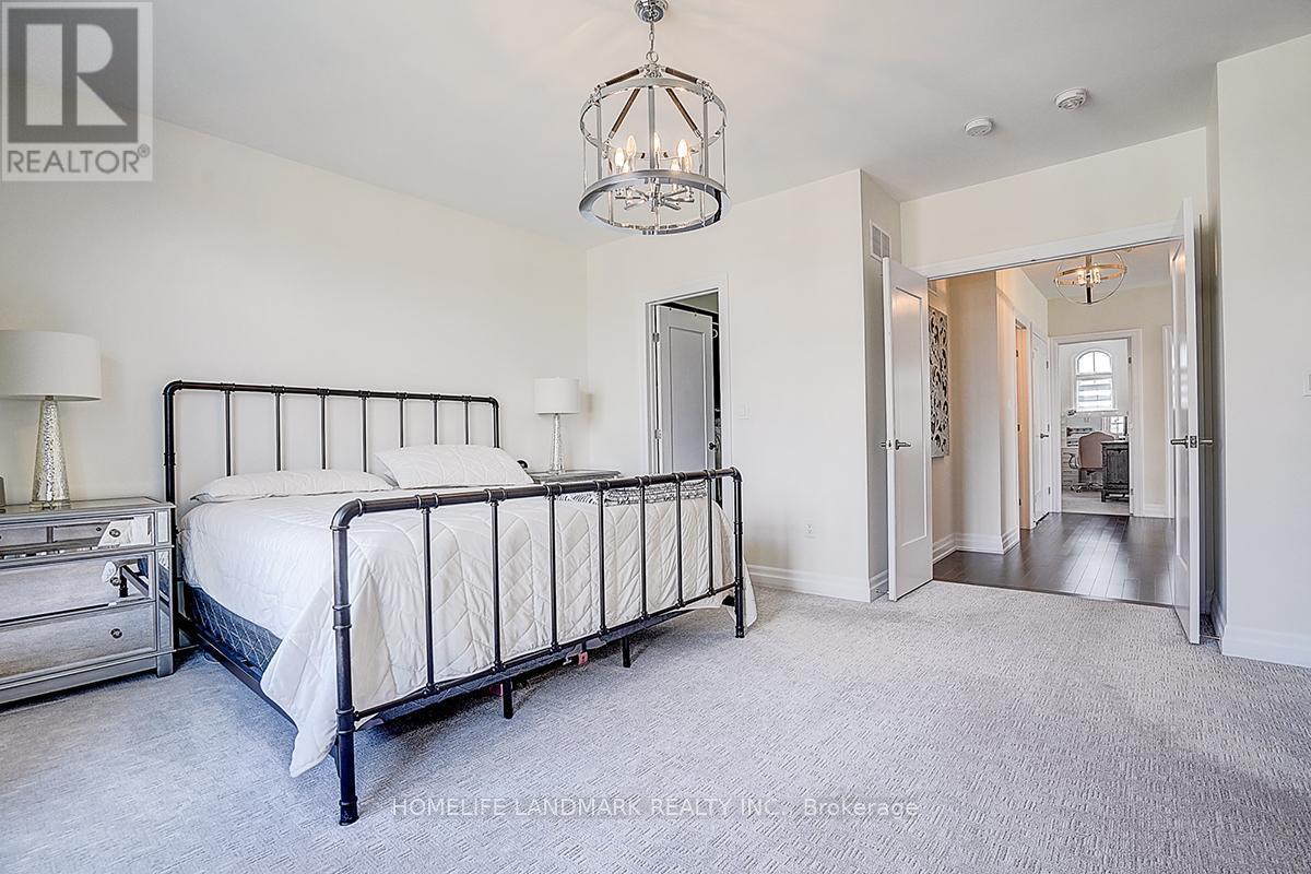 56 Botelho Circle, Aurora, ON - Indoor Photo Showing Bedroom