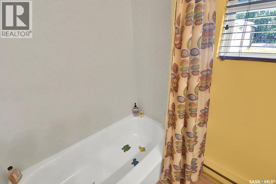 3316 Point Drive, Wakaw Lake, SK - Indoor Photo Showing Bathroom