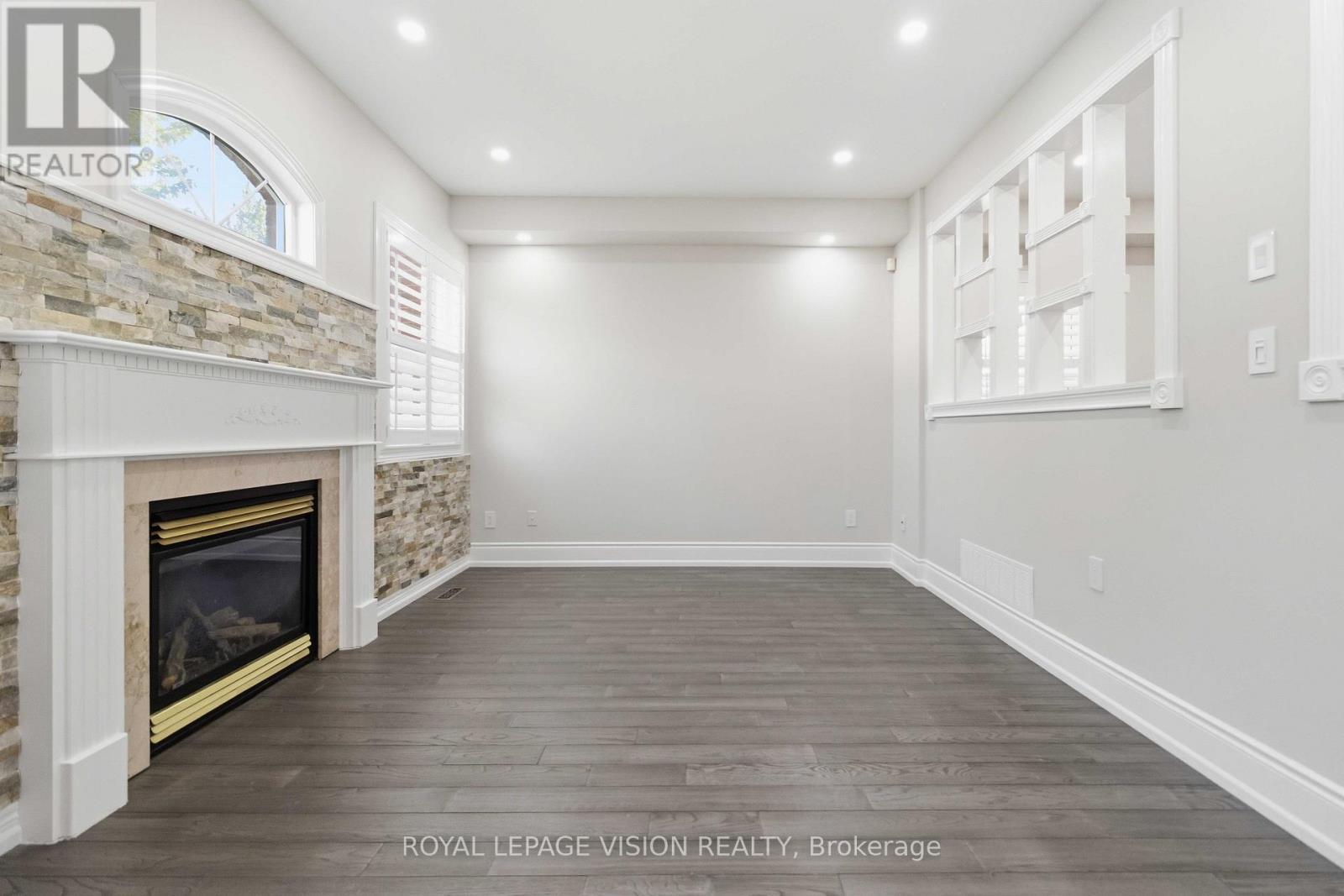 3859 Mcdowell Drive, Mississauga, ON - Indoor Photo Showing Other Room With Fireplace