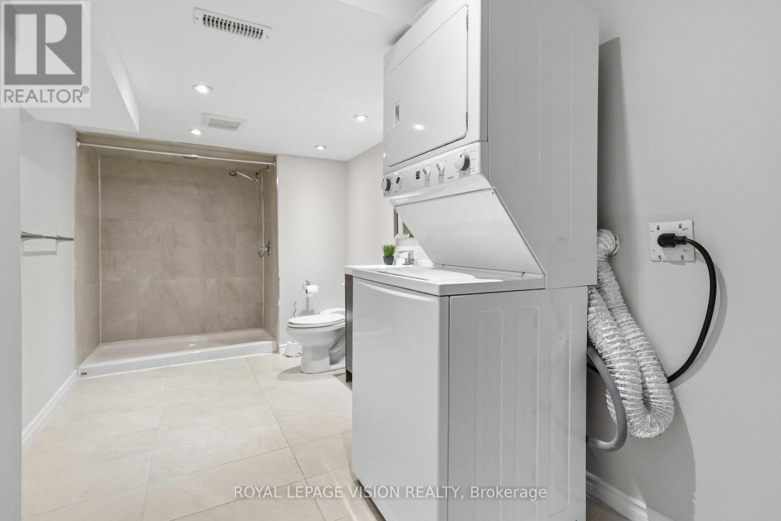 3859 Mcdowell Drive, Mississauga, ON - Indoor