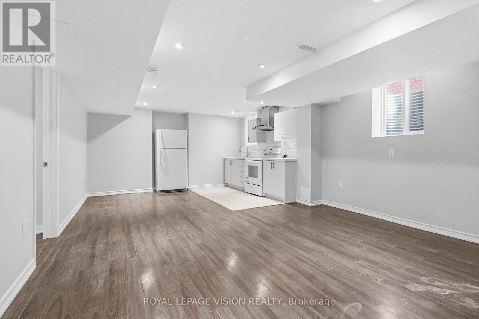 3859 Mcdowell Drive, Mississauga, ON - Indoor