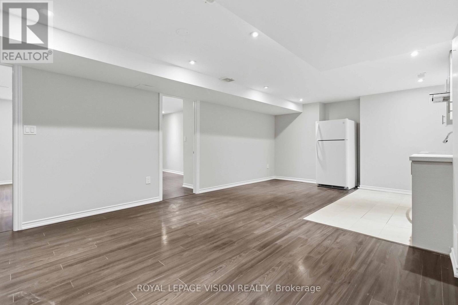 3859 Mcdowell Drive, Mississauga, ON - Indoor Photo Showing Other Room