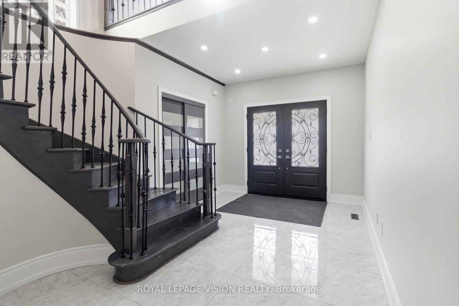 3859 Mcdowell Drive, Mississauga, ON - Indoor Photo Showing Other Room